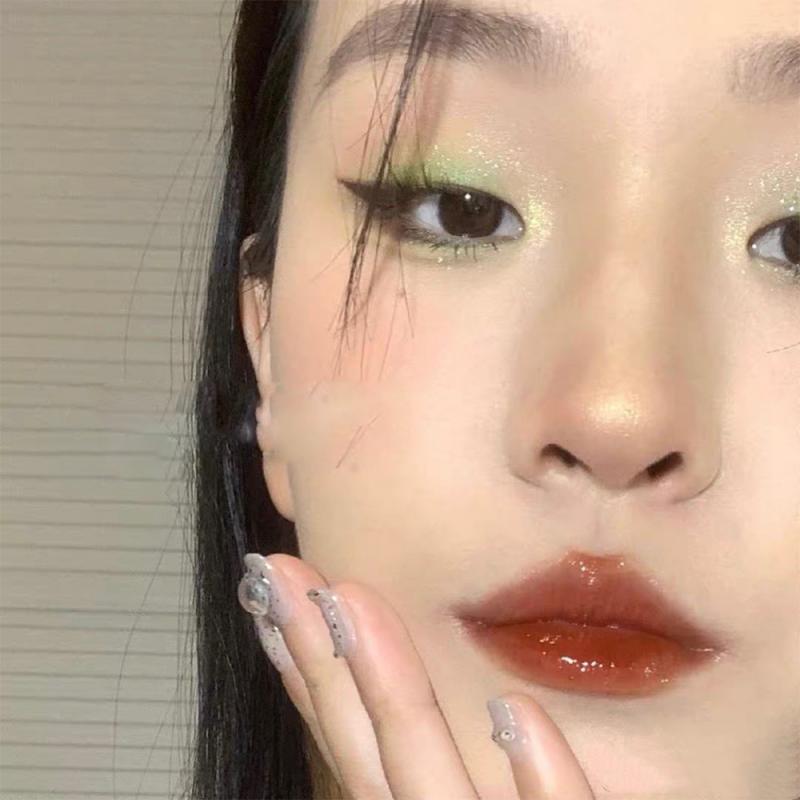 Water Mirror Moisturizing Lip Glaze